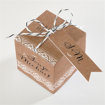 Geschenkbox Hochzeit rund um die spitze - vue 3