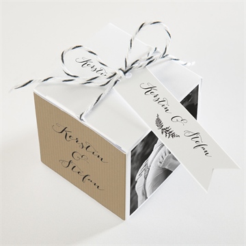 Geschenkbox Hochzeit verknüpft - vue 3